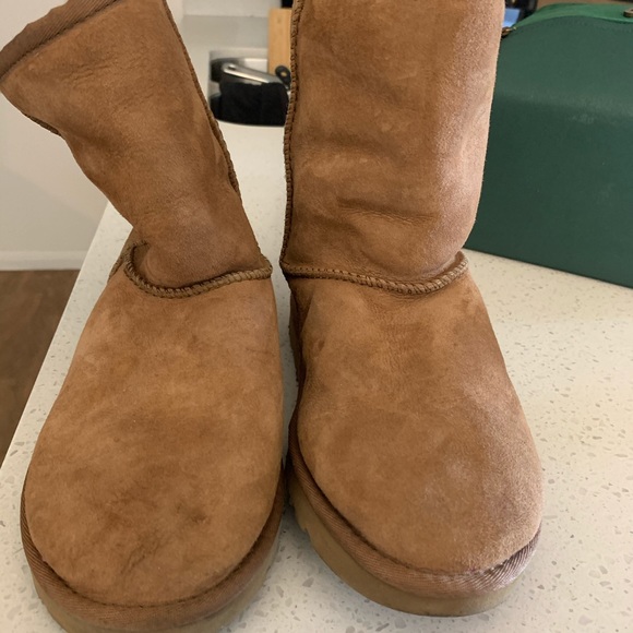 Ugh boots - Picture 4 of 8